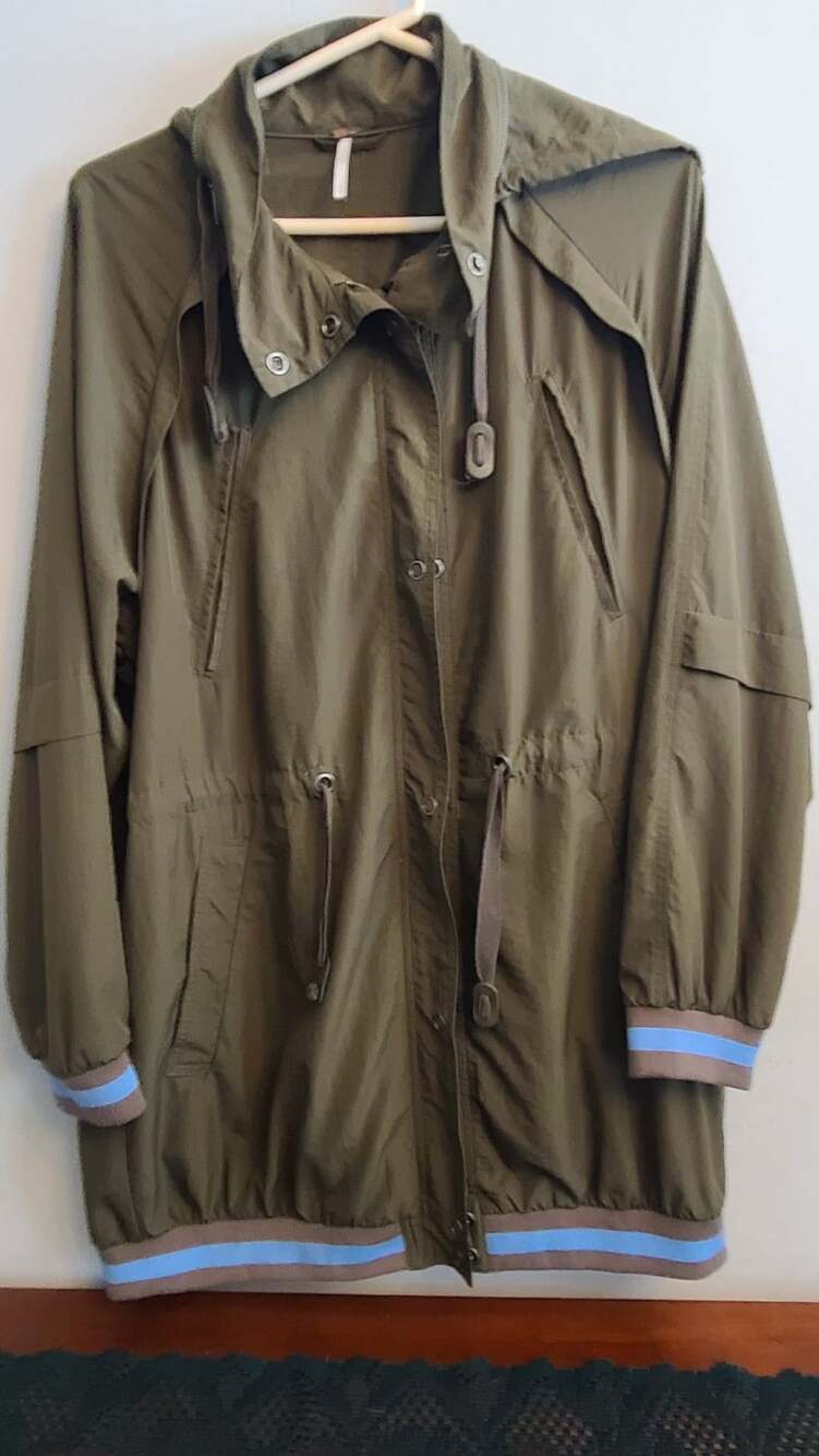 Free People Windswept Jacket Size M Sage Green Lightweight Parka Hoodie
